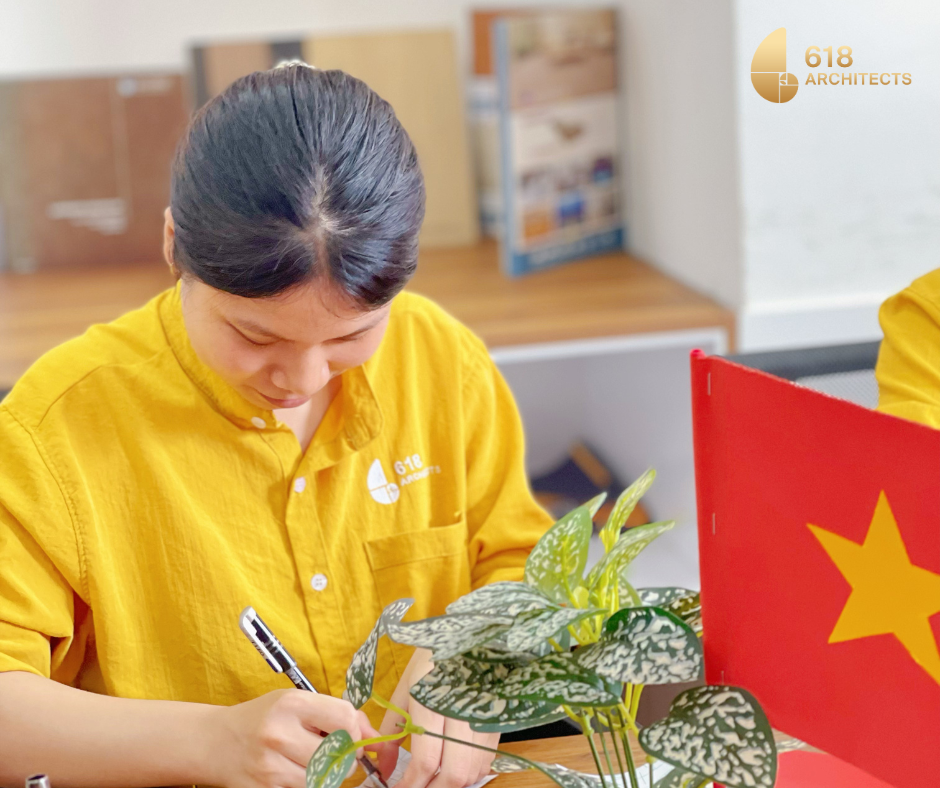 Hoạt động ý nghĩa: làm cờ và trang trí văn phòng